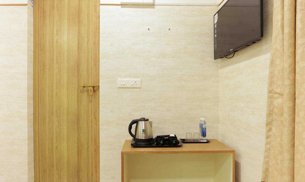 Heaven Gardens Hotel Kochi ภายนอก รูปภาพ