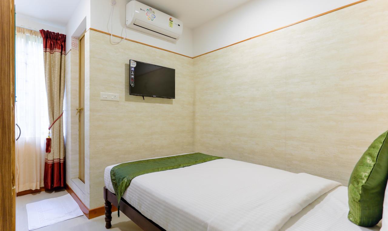 Heaven Gardens Hotel Kochi ภายนอก รูปภาพ