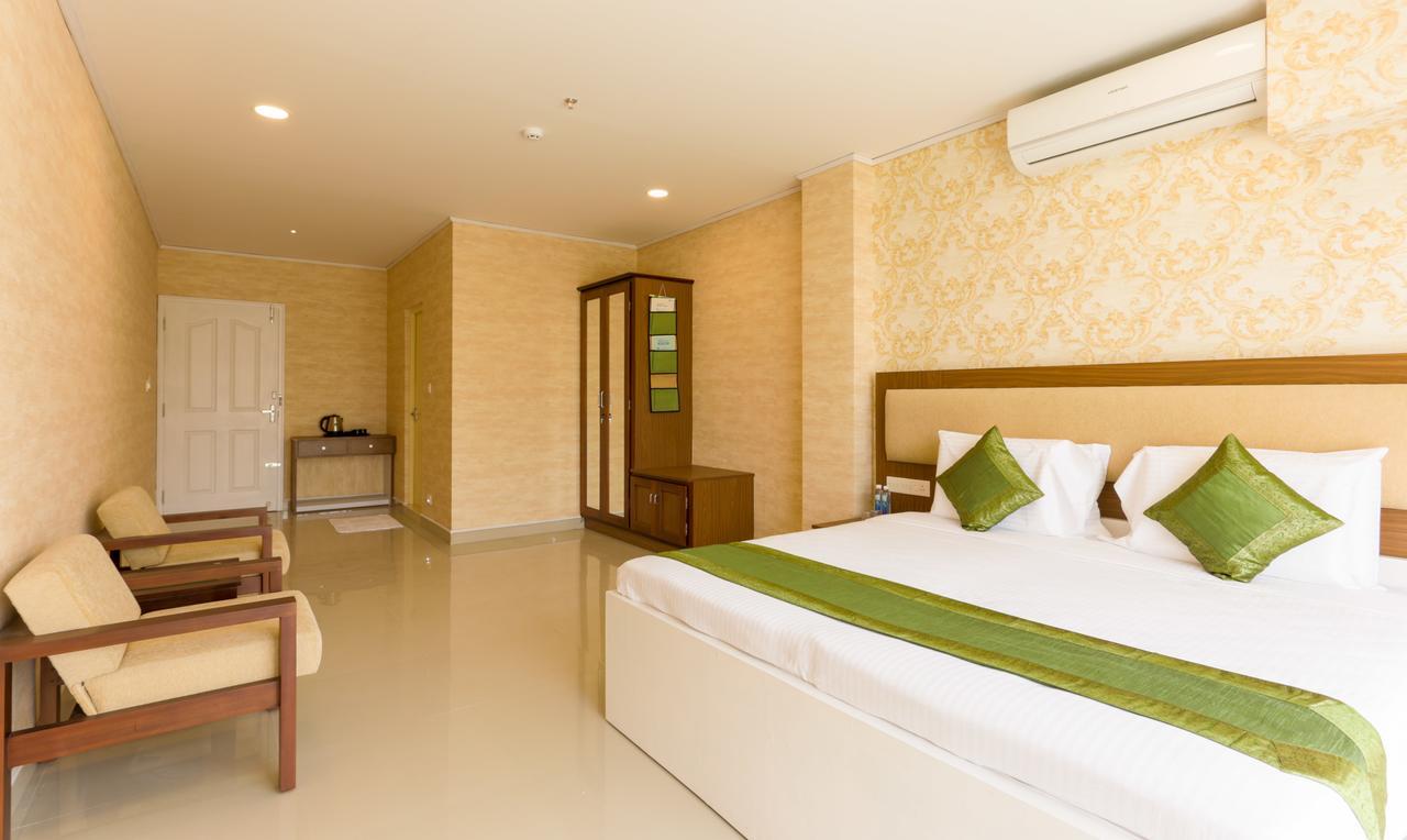 Heaven Gardens Hotel Kochi ภายนอก รูปภาพ