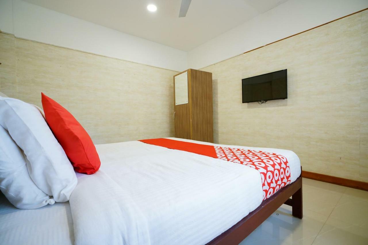 Heaven Gardens Hotel Kochi ภายนอก รูปภาพ